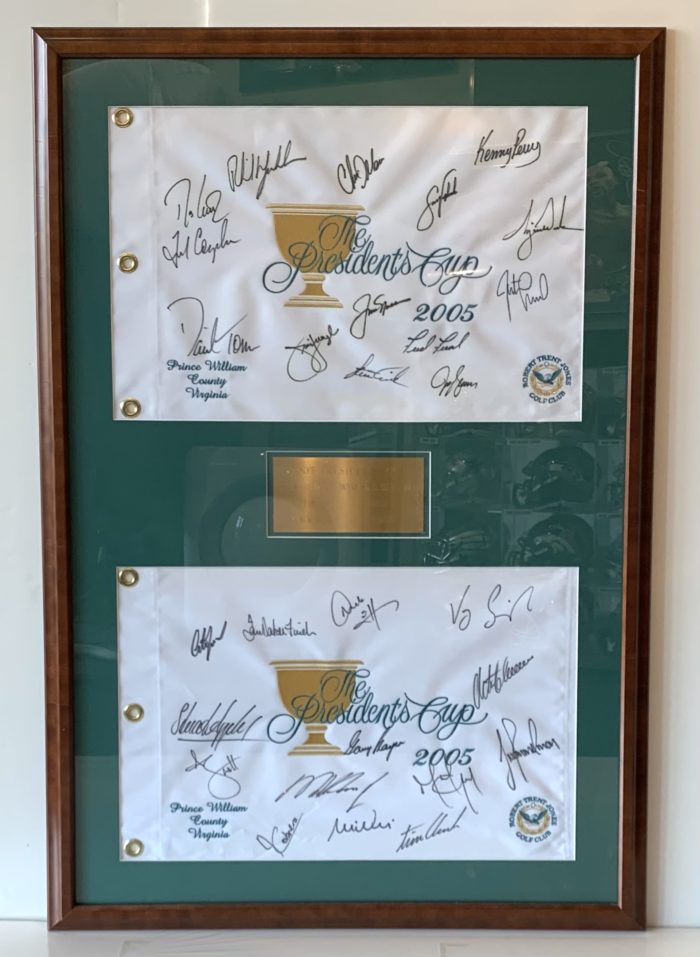 2005 THE PRESIDENTS CUP - PAIR OF AUTOGRAPHED PIN FLAGS (Woods, Nicklaus, Mickelson, etc) - Image 4