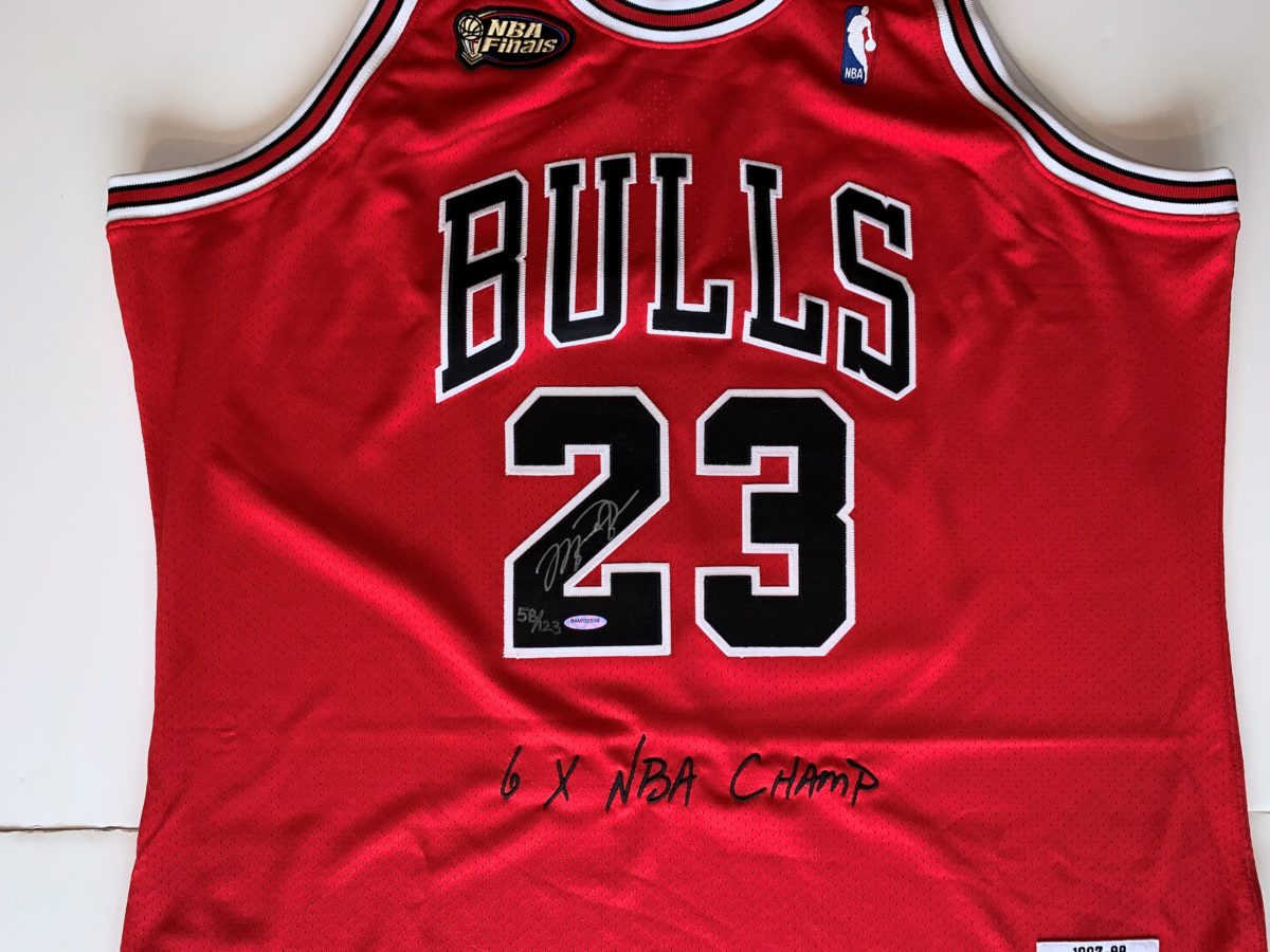 Michael Jordan Autographed Red Chicago Bulls Jersey - 6x Champs ...