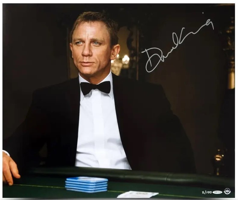 HWC Trading James Bond - Quantum Of Solace Movie Poster Daniel  Craig Signed 16 x 12 inch Framed Gift Printed Autograph Film Print Photo  Picture Display - 16 x 12 Framed