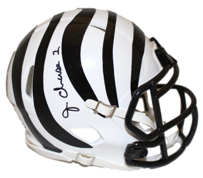 Ja'Marr Chase Signed Bengals Mini Helmet +++ White Alternate