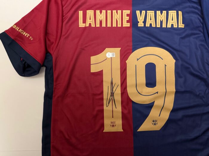 Lamine Yamal Signed Barcelona FC Jersey  |  Beckett COA - Image 2