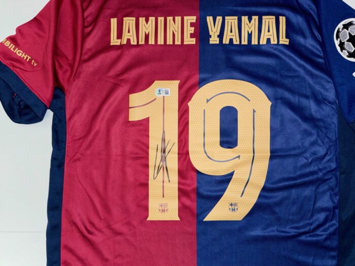 Lamine Yamal Signed Barcelona FC Jersey  |  Beckett COA - Image 3