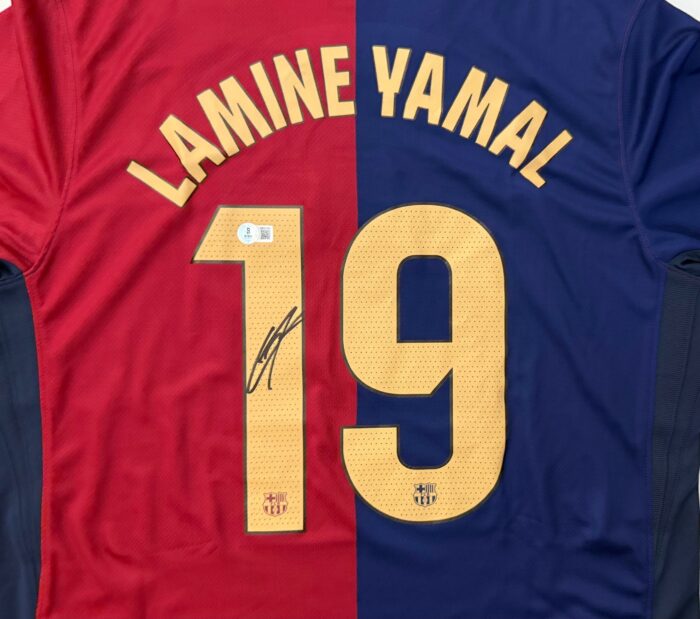 Lamine Yamal Signed Barcelona FC 2024-25 Jersey  |  Beckett COA - Image 2