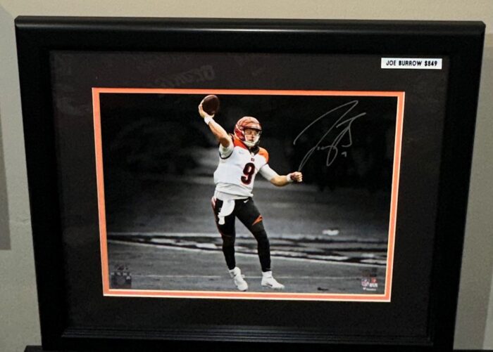 Joe Burrow Signed Photograph - Framed