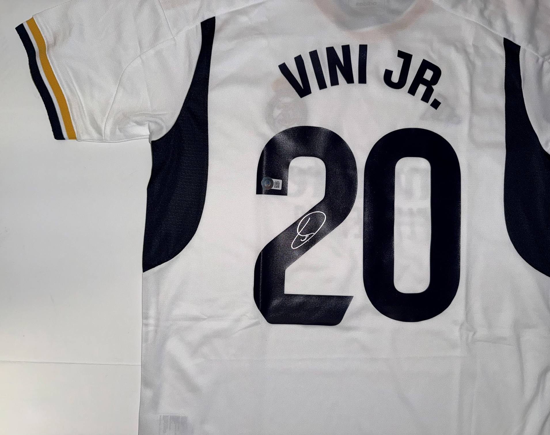 Vinicius Vini Jr. Autographed Real Madrid Jersey | Beckett BAS COA - Image 2